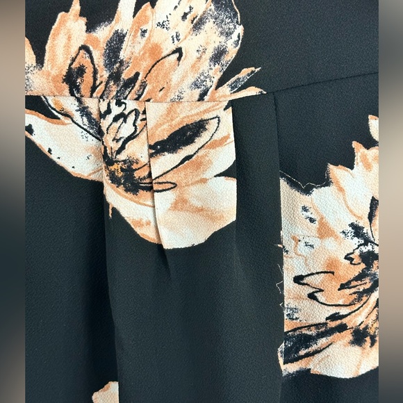 Gibson-  Ruffle V Neck 3/4 Sleeve Tulip hem Black & Peach Lined Blouse m… - Picture 7 of 9